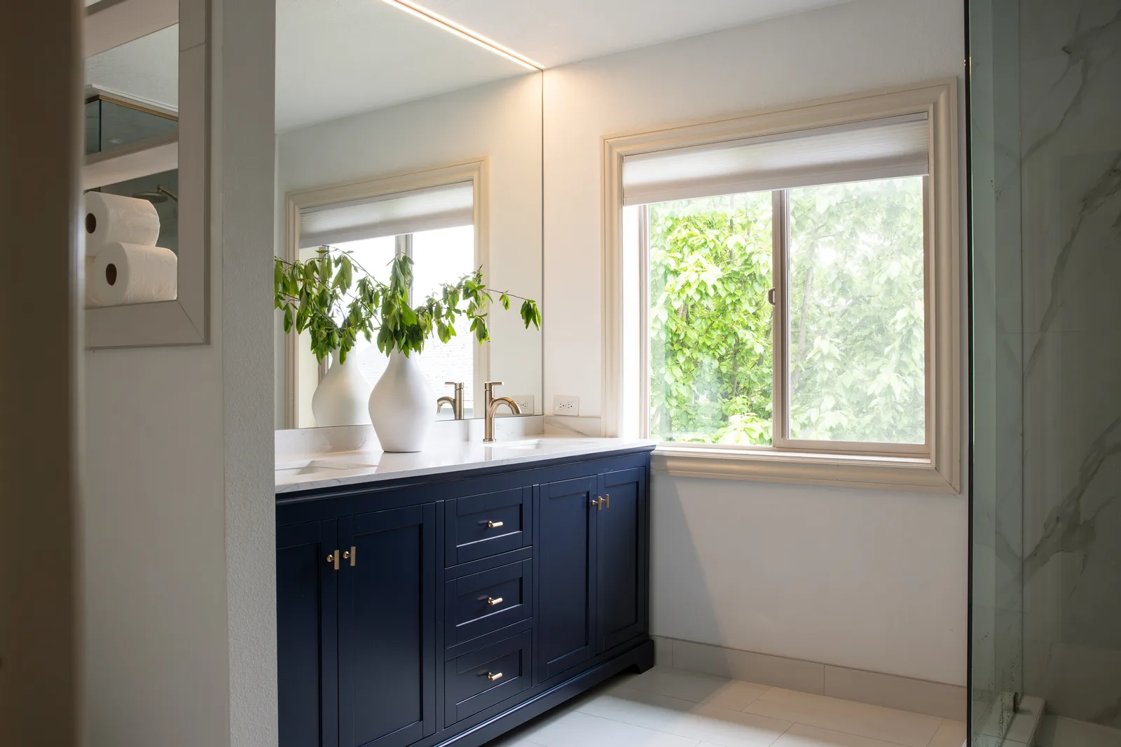 Modern bathroom remodel in Vancouver, WA