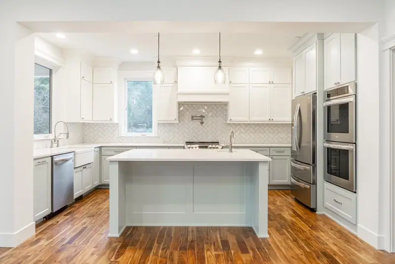 Bright Transitional Kitchen Remodel in Southwest Washington & Portland Metro — traditional kitchen, photo 1 of 1