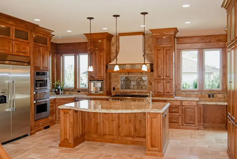 Elegant Traditional Kitchen Remodel in Southwest Washington & Portland Metro — traditional kitchen, photo 1 of 1